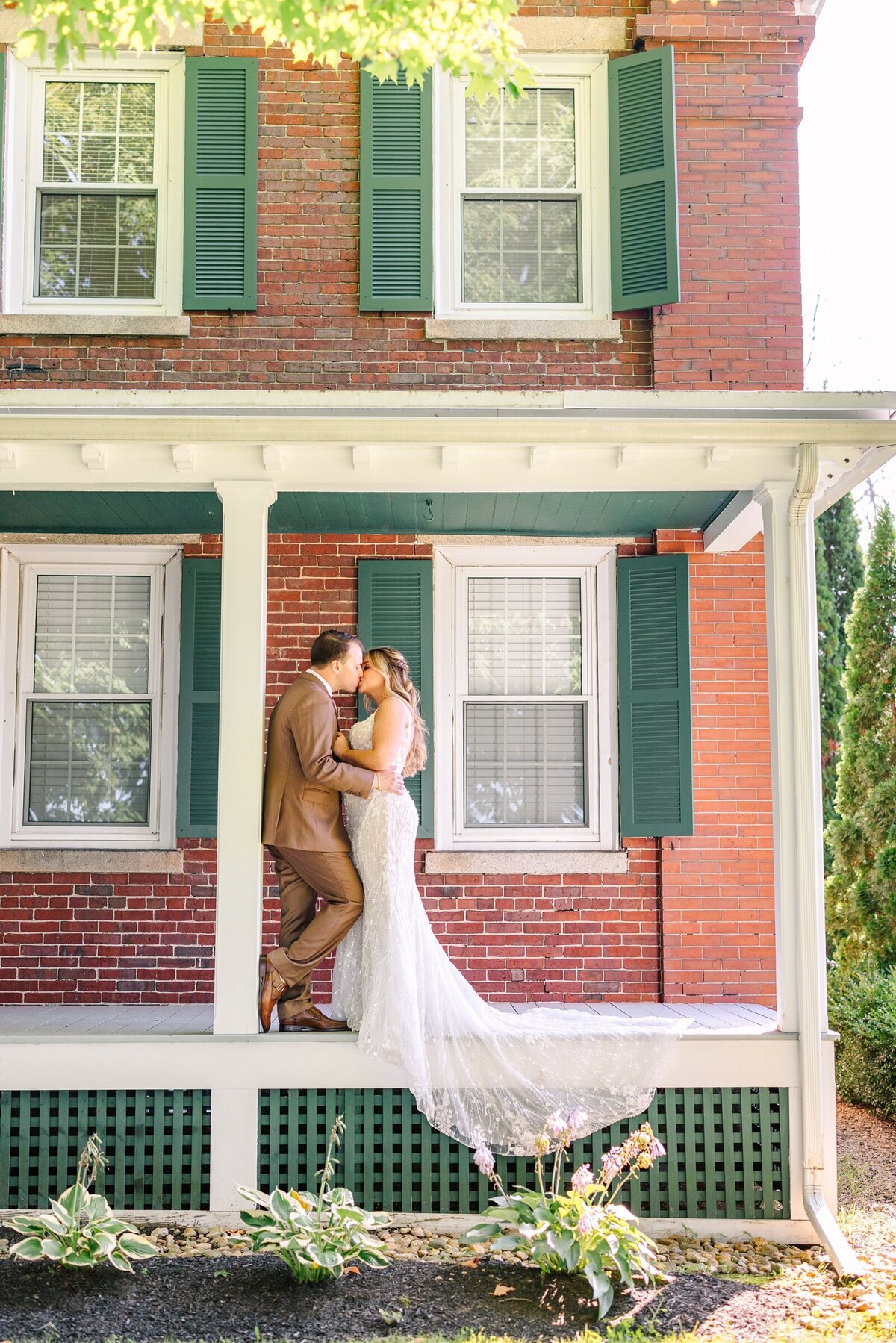 Vibrant_Palm_Springs_Inspired_Red_Barn_at_Outlook_Farm_Summer_Photography_Maine_Wedding_Photographer_0045