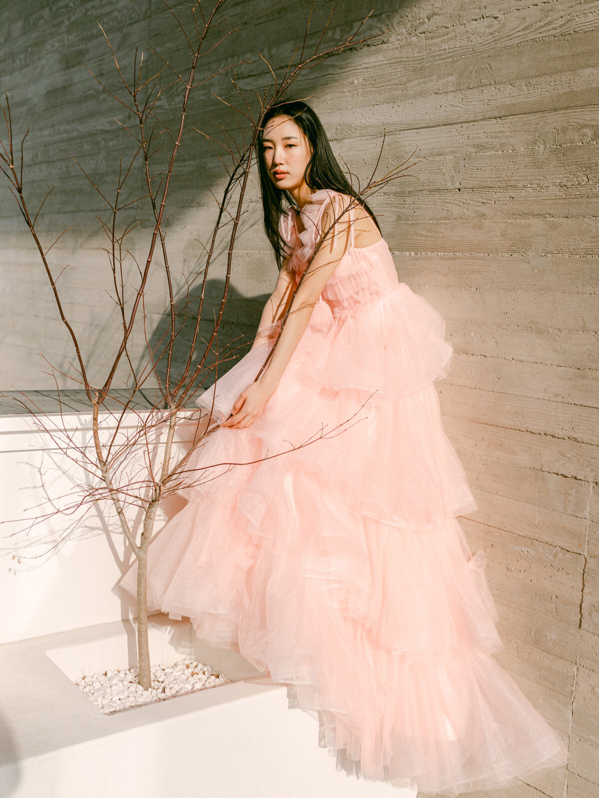Step into a world of timeless elegance with this exclusive editorial collaboration featuring Ruby Jane Gowns, renowned for their luxury craftsmanship and commitment to sustainable fashion. Captured in Seoul, South Korea by the internationally acclaimed Michael Asmussen Photography, this shoot showcases the ethereal beauty of world-renowned model Kiju Kim, draped in exquisite linen, cotton, and custom-tailored fabrics. Designed for galas, weddings, luxury events, and editorial campaigns, these gowns bring a refined yet modern sensibility to the world of couture. Whether for ready-to-wear collections, custom tailoring, or high-fashion rentals, Ruby Jane Gowns epitomizes sophistication and sustainability. Discover the artistry behind this shoot and elevate your brand with Michael Asmussen Photography, where fashion meets editorial excellence.  세련된 우아함이 돋보이는 에디토리얼 촬영을 만나보세요. Ruby Jane Gowns의 럭셔리한 장인정신과 지속 가능한 패션 철학을 담아, 세계적으로 유명한 모델 **기주 김(Kiju Kim)**과 함께한 이번 촬영은 Michael Asmussen Photography의 감각적인 연출로 서울, 한국에서 진행되었습니다. 고급 린넨, 코튼, 맞춤 제작 원단이 조화를 이루는 이 컬렉션은 갈라, 웨딩, 럭셔리 이벤트 및 에디토리얼 캠페인을 위한 완벽한 선택입니다. 레디 투 웨어, 맞춤 제작 및 하이엔드 촬영 렌탈을 통해 Ruby Jane Gowns는 고급스럽고 지속 가능한 패션을 선보입니다. 이번 작품의 예술성을 경험하고, Michael Asmussen Photography와 함께 브랜드의 품격을 한 차원 높여보세요.