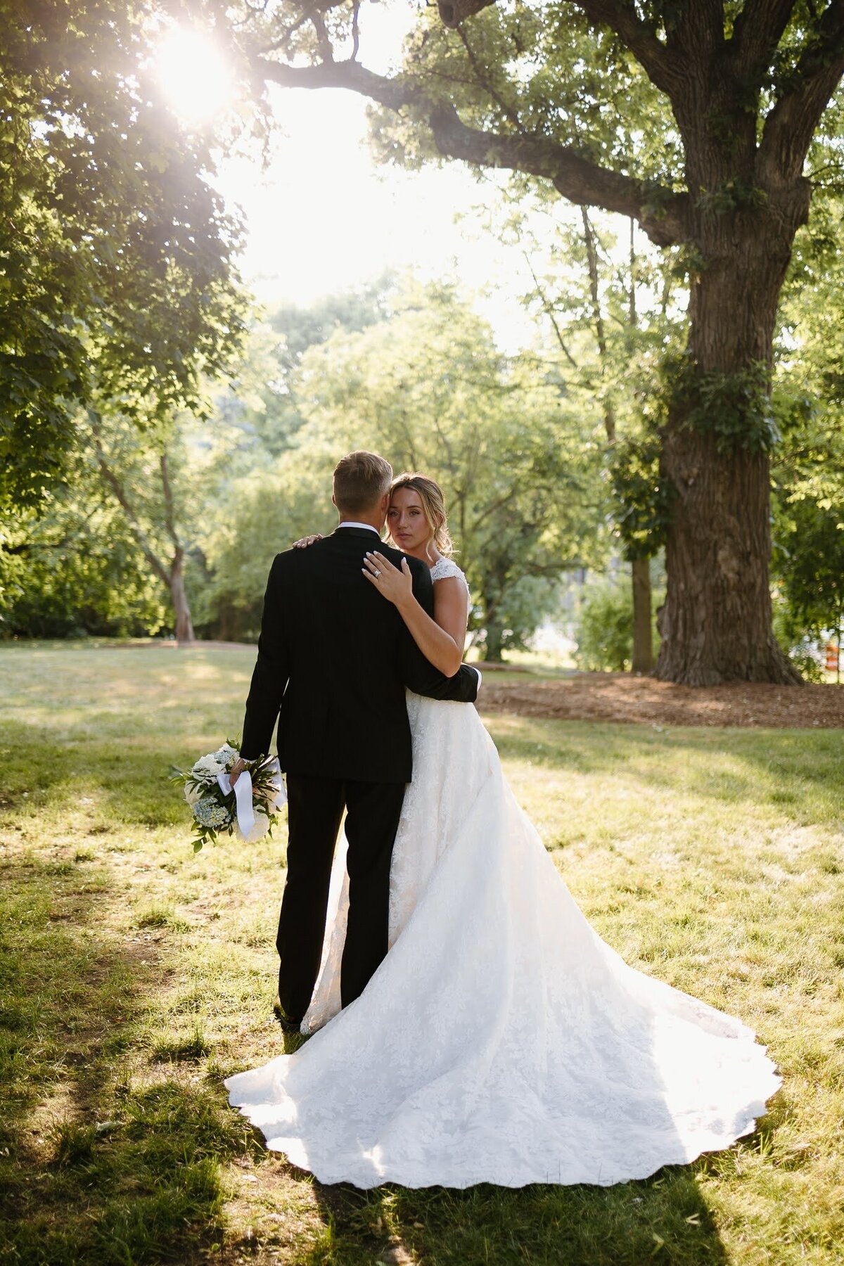 Nichole-Babiez-Photography-Dunham-woods-Geneva-Illinois-Wedding-luxury-editorial-timeless-modern-candid-bride-inspiration-chicago-photographer--97