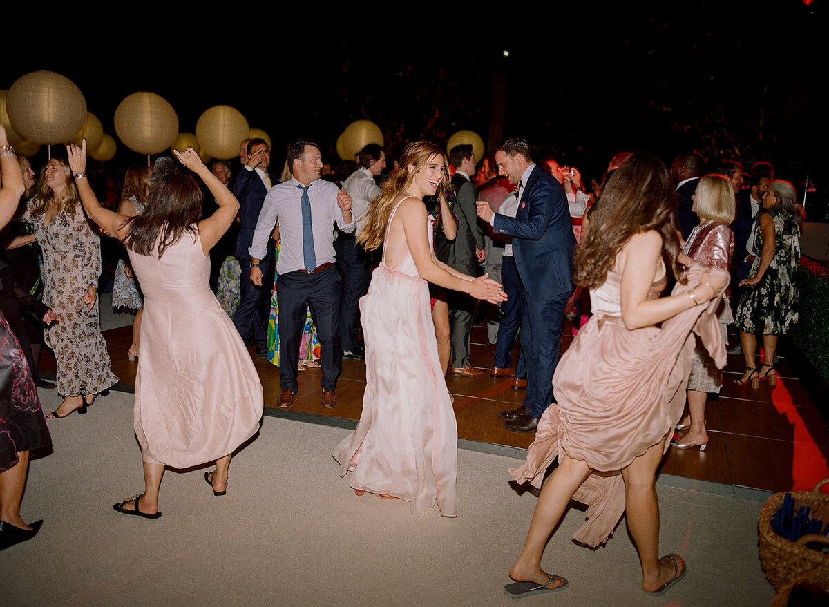 meg-smith-photography-sculpture-garden-private-estate-wedding-050