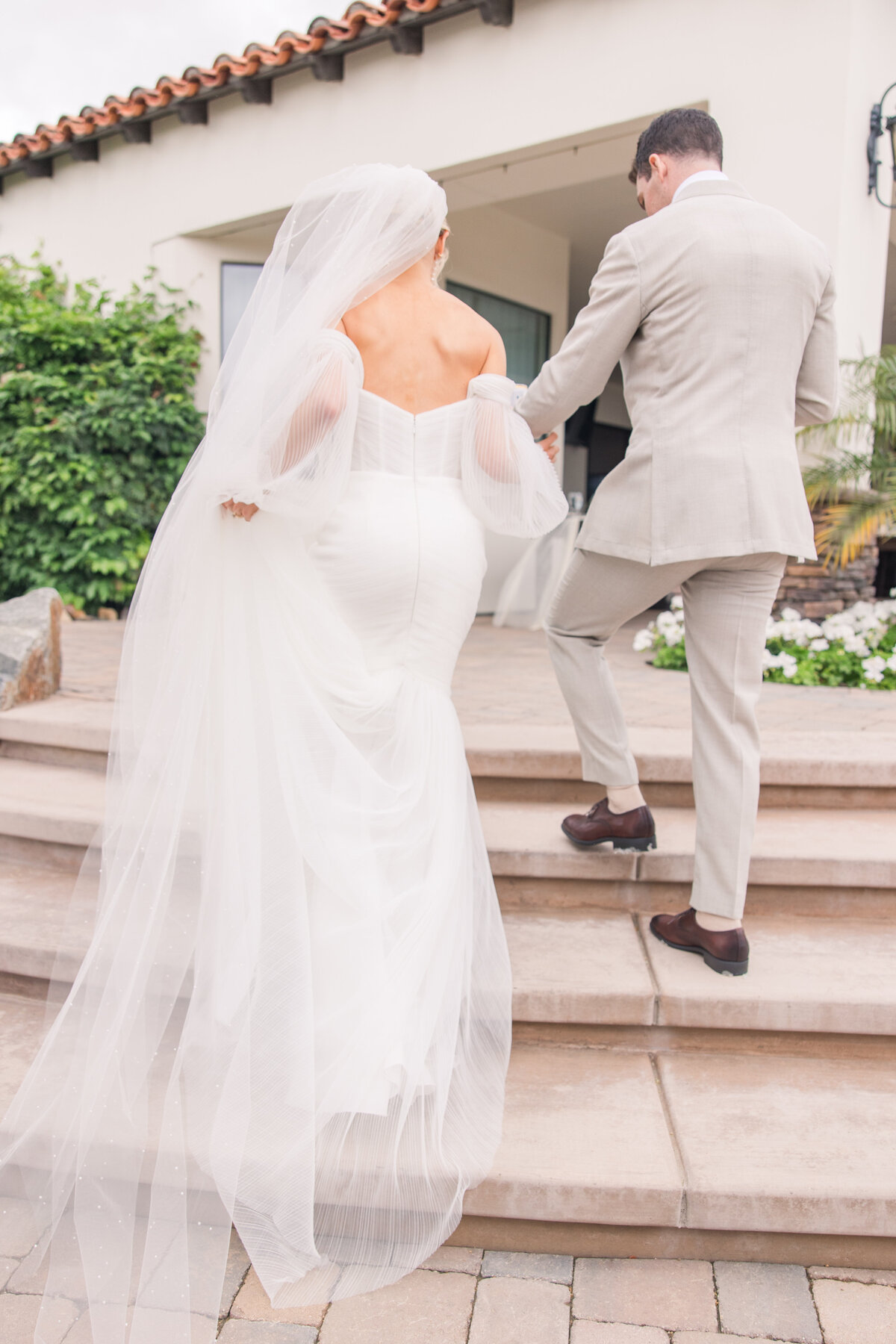 The Estate at Via Las Palmas Palm Springs Light and airy spring wedding southern california wedding venue luxury photography-184