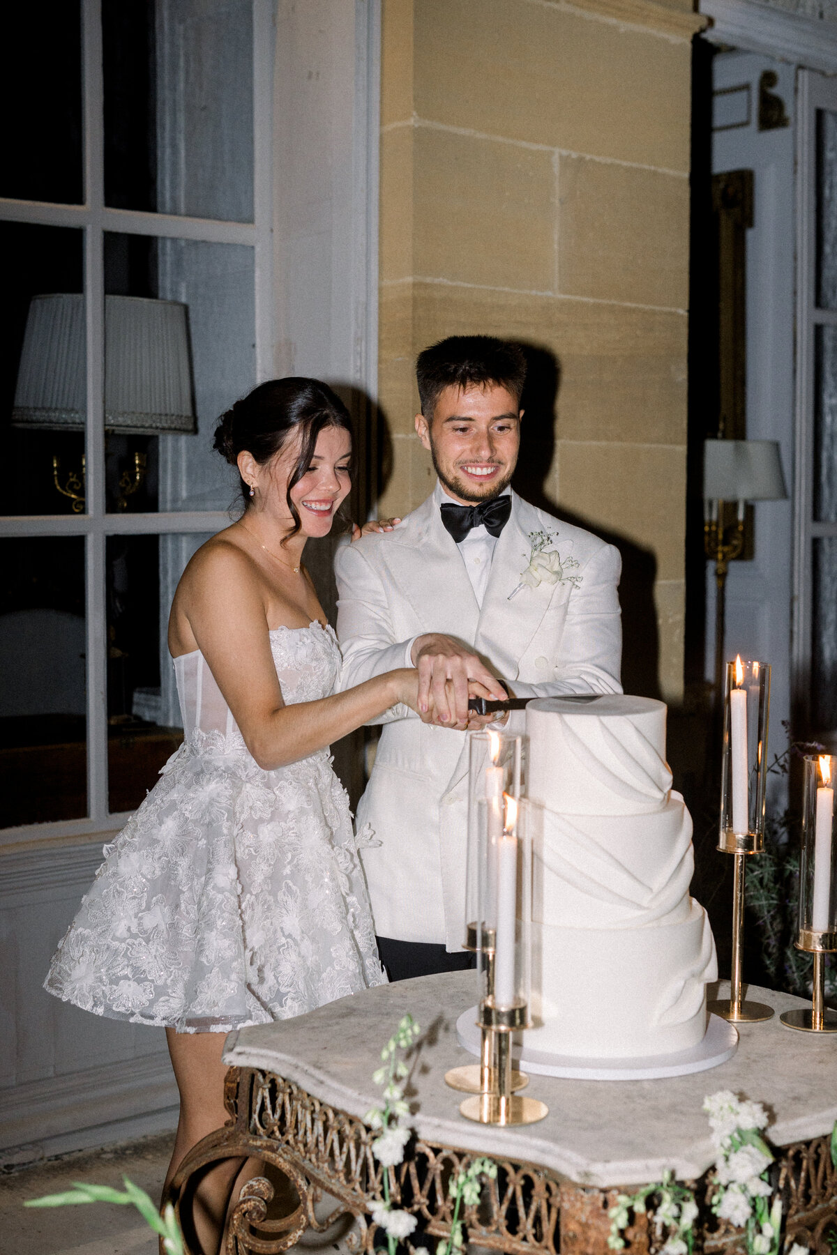 Chateau La Durantie Wedding Cake Cutting