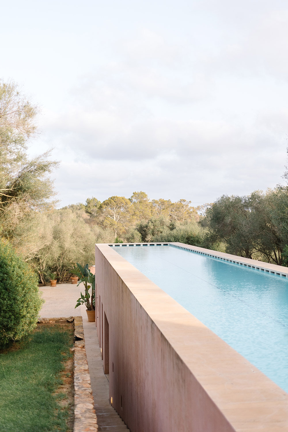 neuendorf house pool
