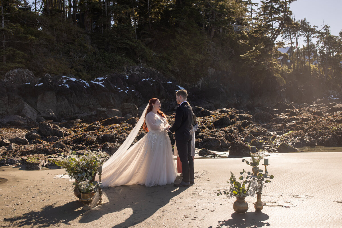 tofion-middle-beach-elopement