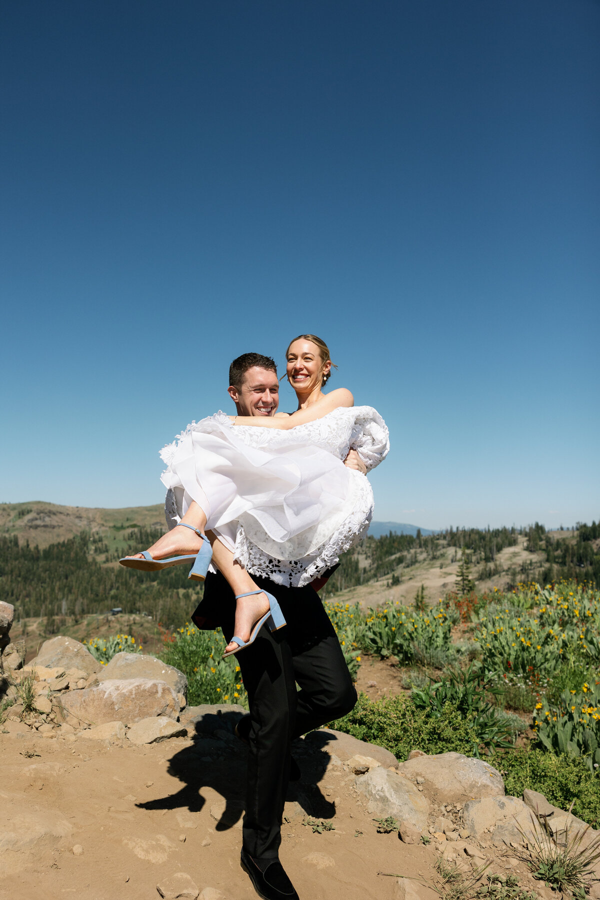 Lake_Tahoe_Ski_Resort_Wedding_025