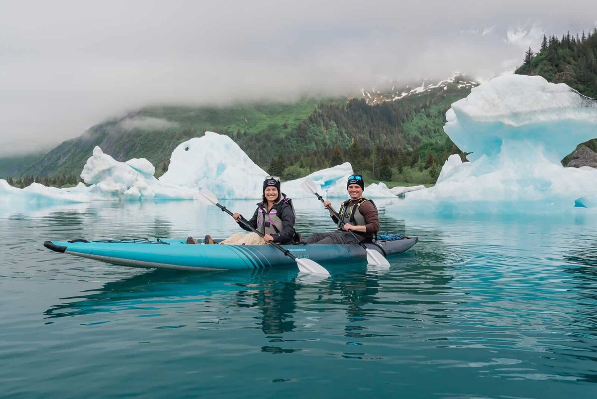 Luxury-Multi-Day-Alaska-Elopement-couple-kaykaing-4