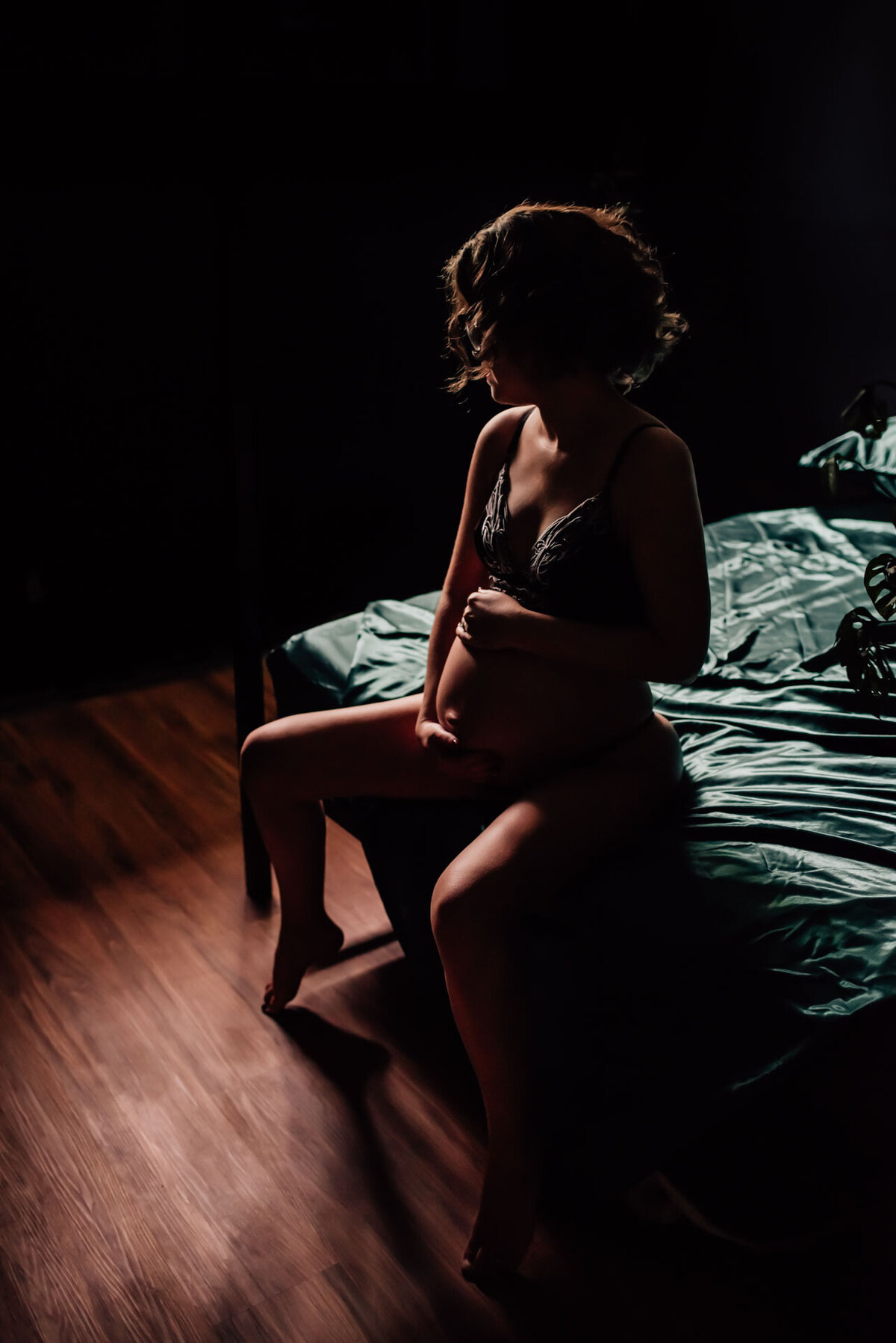 ottawa-maternity-boudoir-photographer -  (5)
