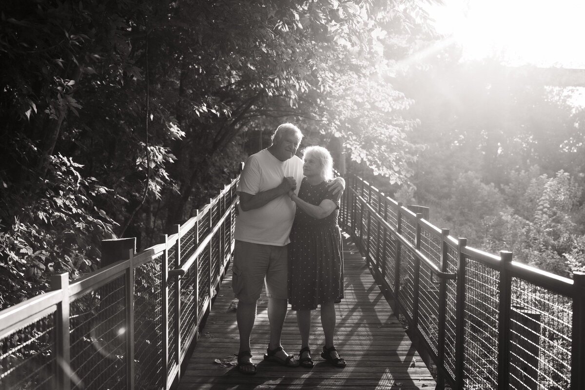lgbtq-nashville-engagement-photographer-38