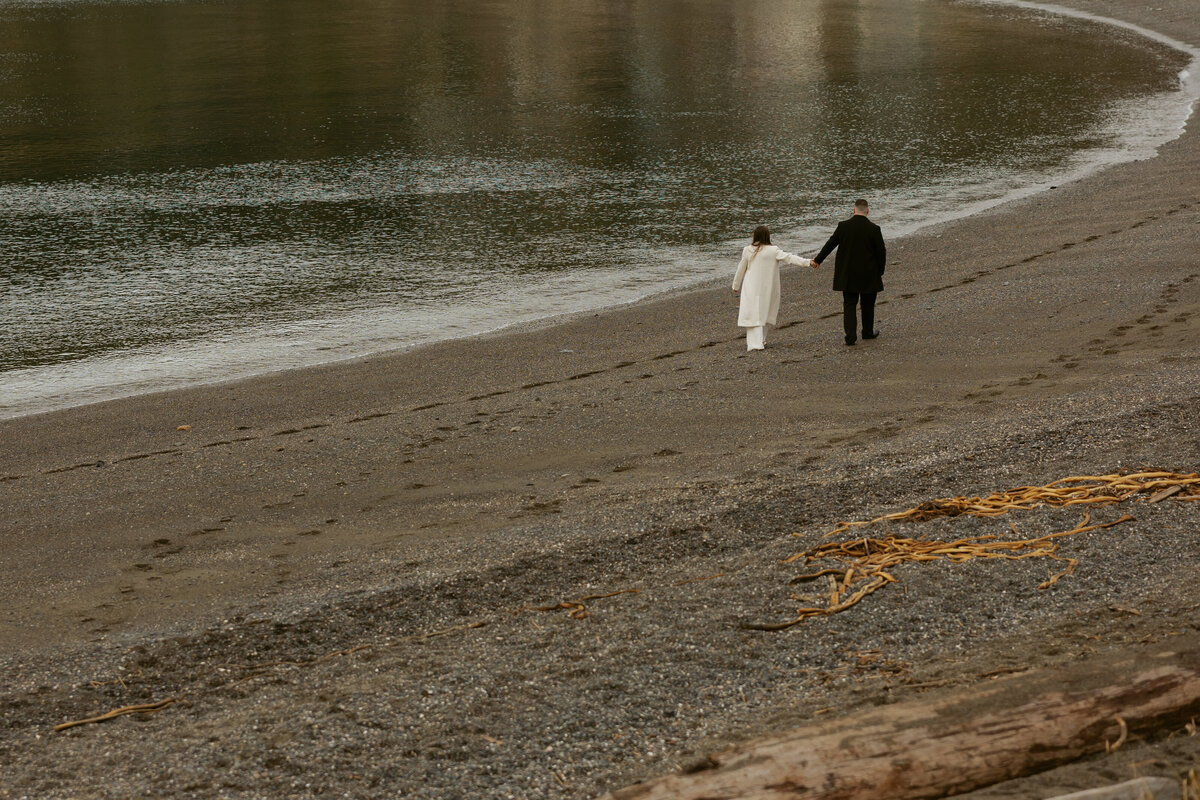 Engagement-Session-PNW-Deception-Pass-Rosario-Beach-Washington-Couples-Photographer-Tessa-Marie-Collective--58