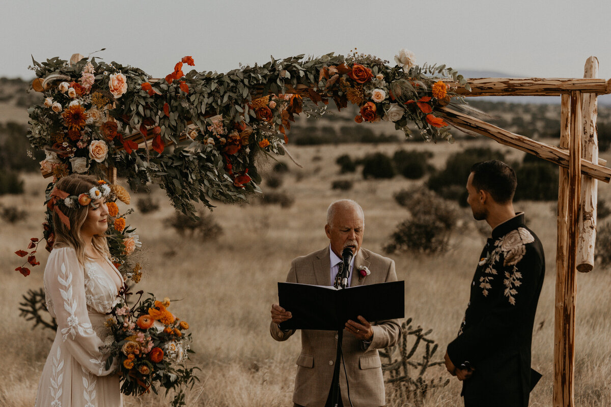 intimate wedding ceremony in the Santa Fe desert