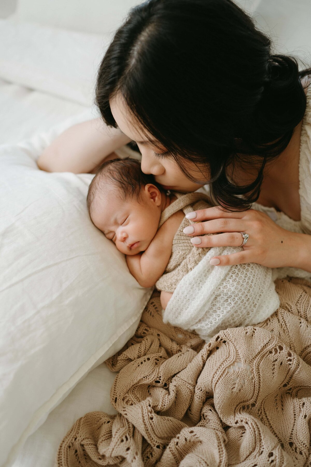 Tiffany_studio_newborn_session_vancouver (17 of 79)
