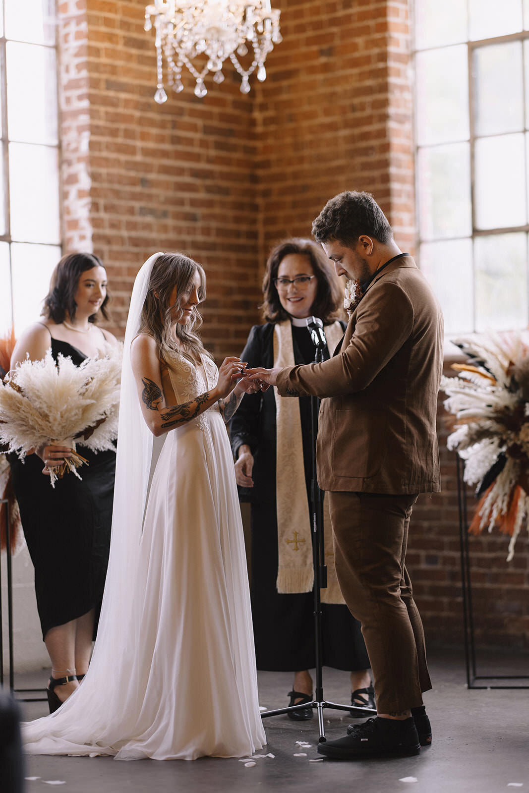 Liz Osban Photography Moss Denver Wedding Venue Photographer Colorado Boho Bride Engagement Rocky Mountain National Park Planner Videographer9