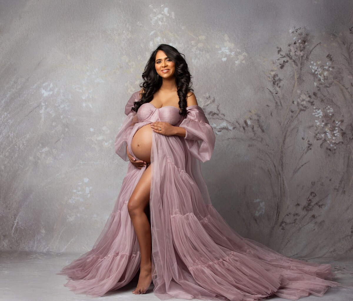 Arizona elegant maternity portraits