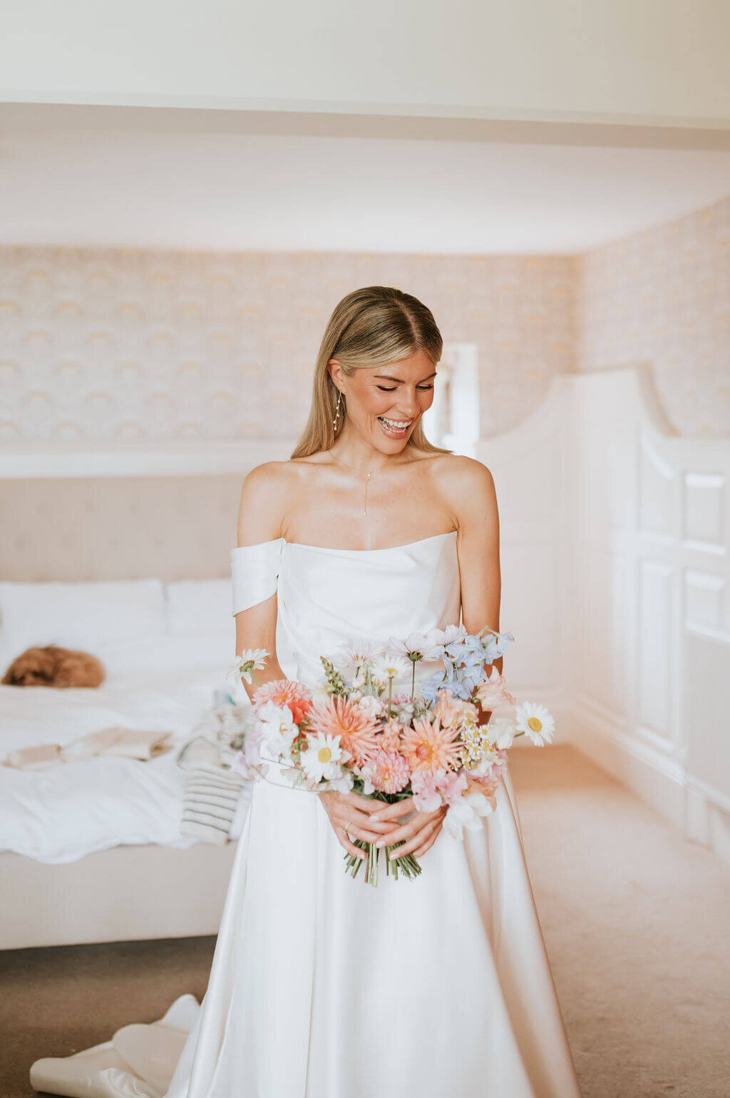 Issy-and-Bella-Floral-Design-Wedding-Florist-Herefordshire-Broadfield-Court-j&N21