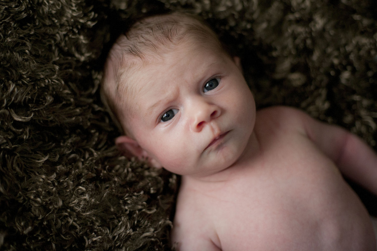 monroe_photographer_a_focused_life_photography_newborn_athens_ga_naked_baby_brown_blanket