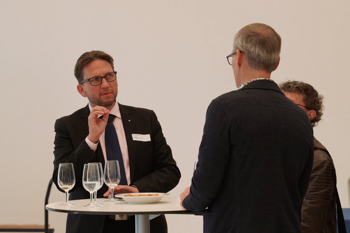 meralunastudio-werbeagentur-schweiz-zuerich-portfolio-jungunternehmerzentrum-flawil-martini-forum-2021 (7)