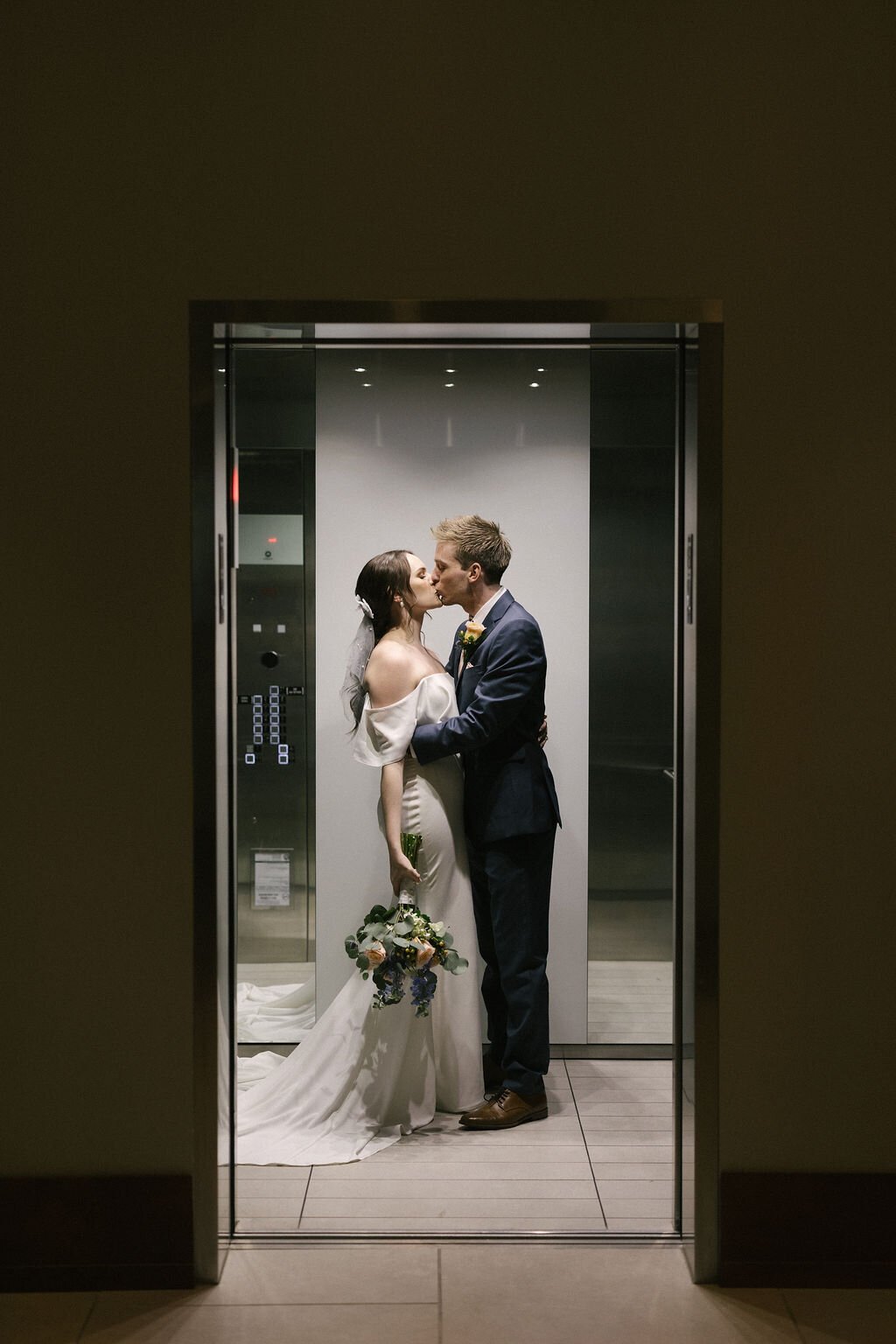emily-plank-photo-the-current-hotel-elope-wedding-chantilly-chic-celebrations-21