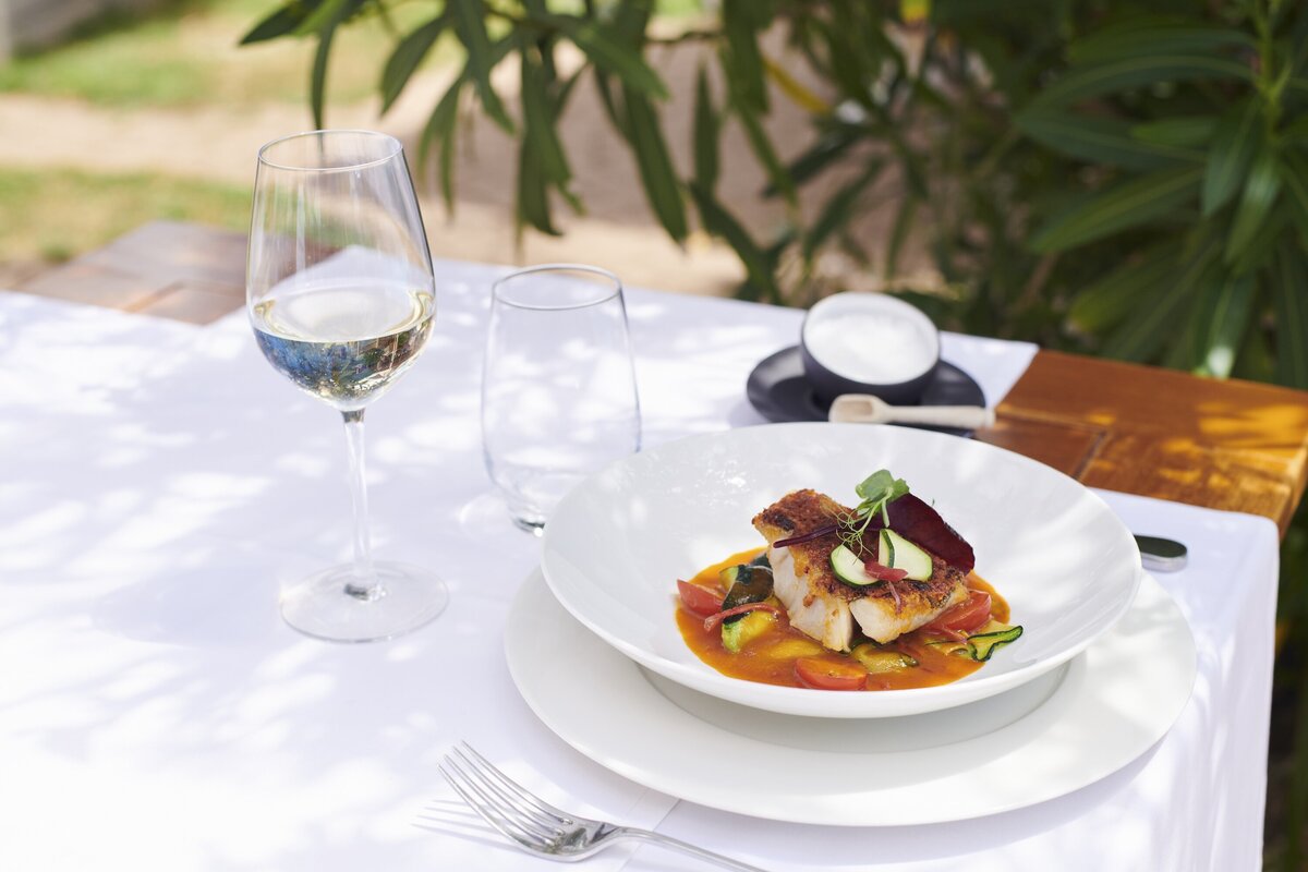 dejeuner-terrasse-restaurant-noirmoutier