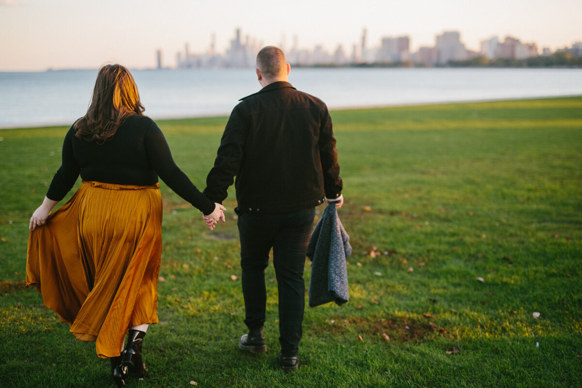 queer-engagement-session-chicago-montrose-beach-skyline-14