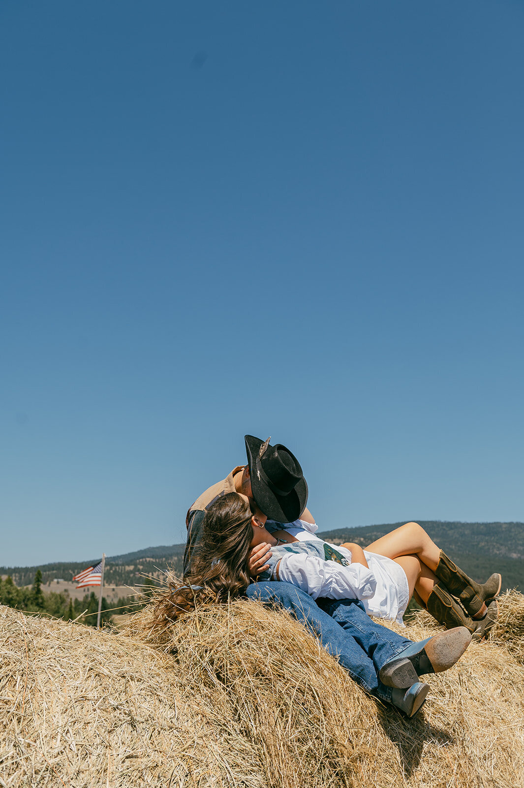presley-gray-photo-haybale-forest-montana-elopement-7401