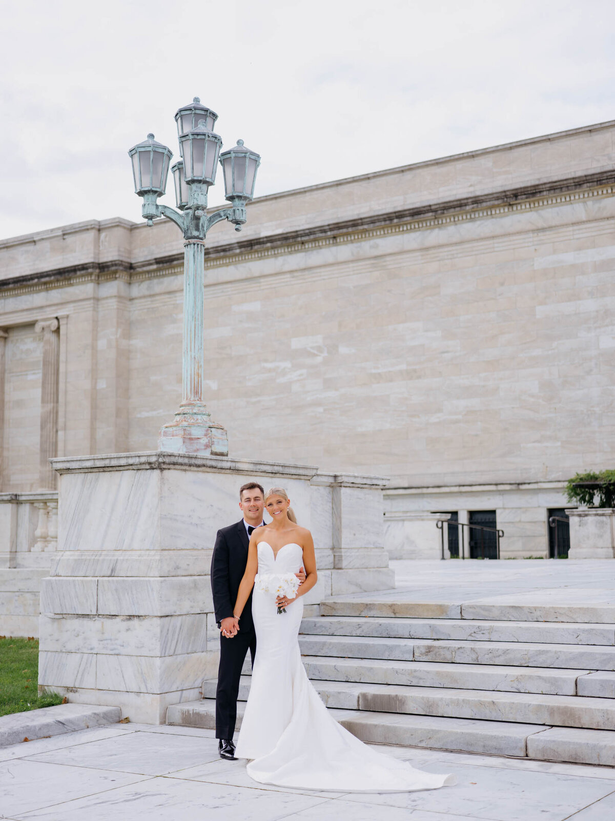 Bride and groom portrait at Cleveland Art Museum