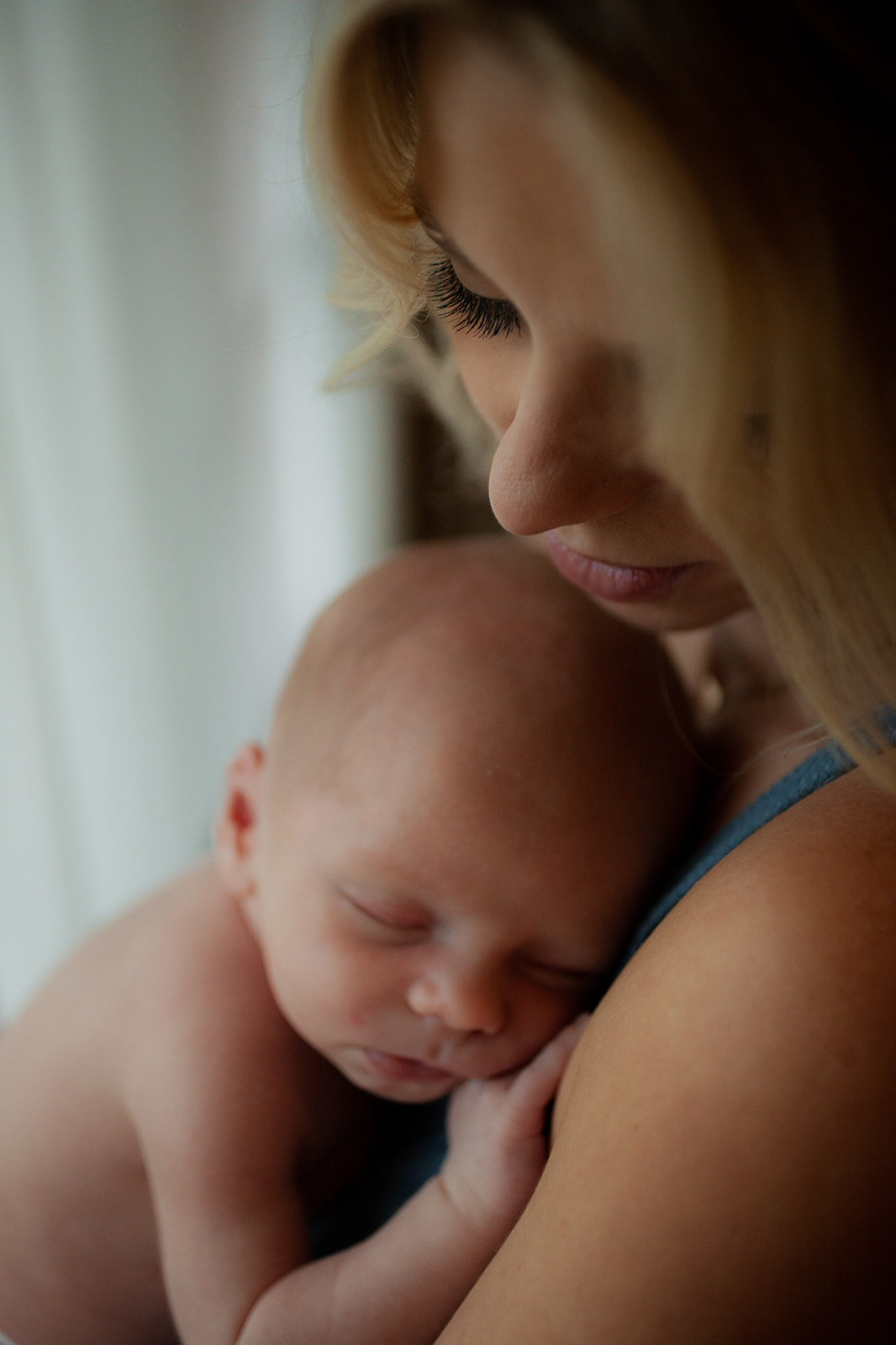 15DC-In-Home-Newborn-Session-Family-Lifestyle