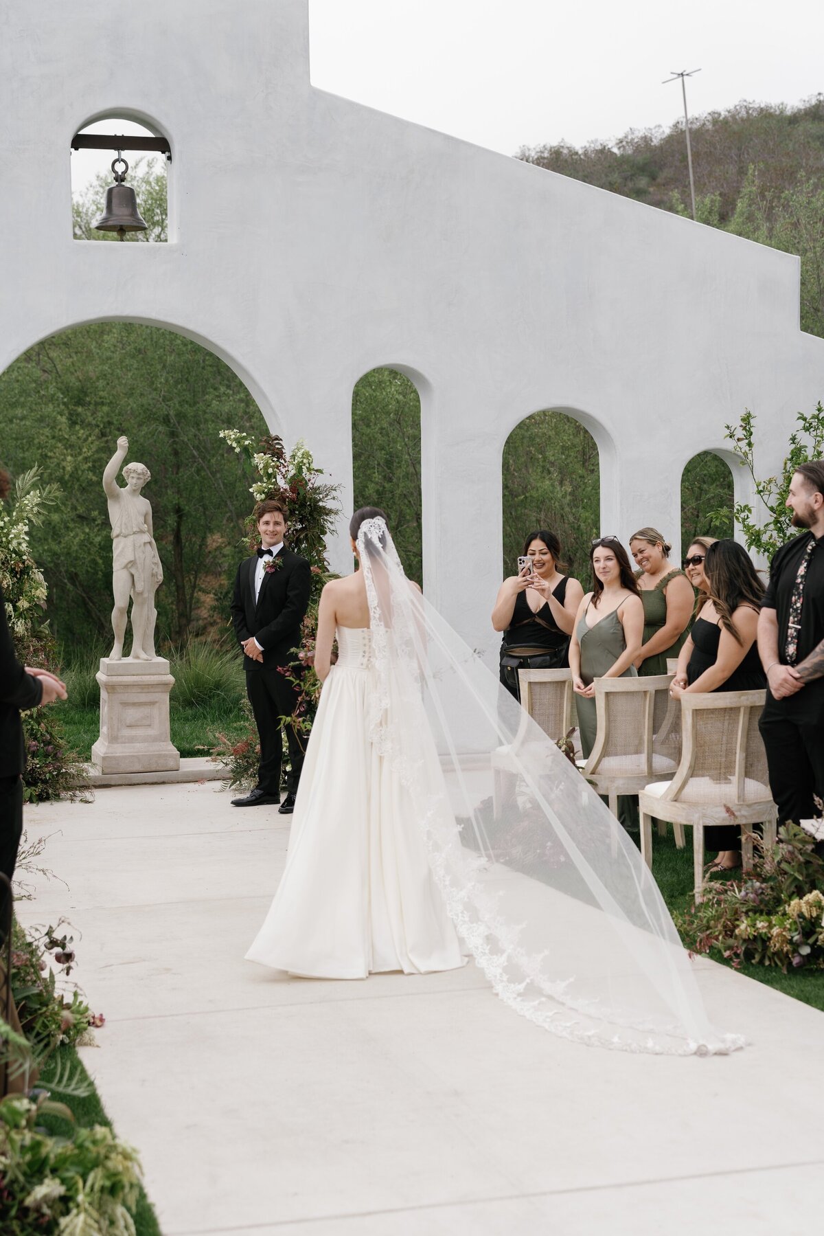 Jeune-Perche-Faye-Fern-Creative-MVFPortraits-Ceremony-28