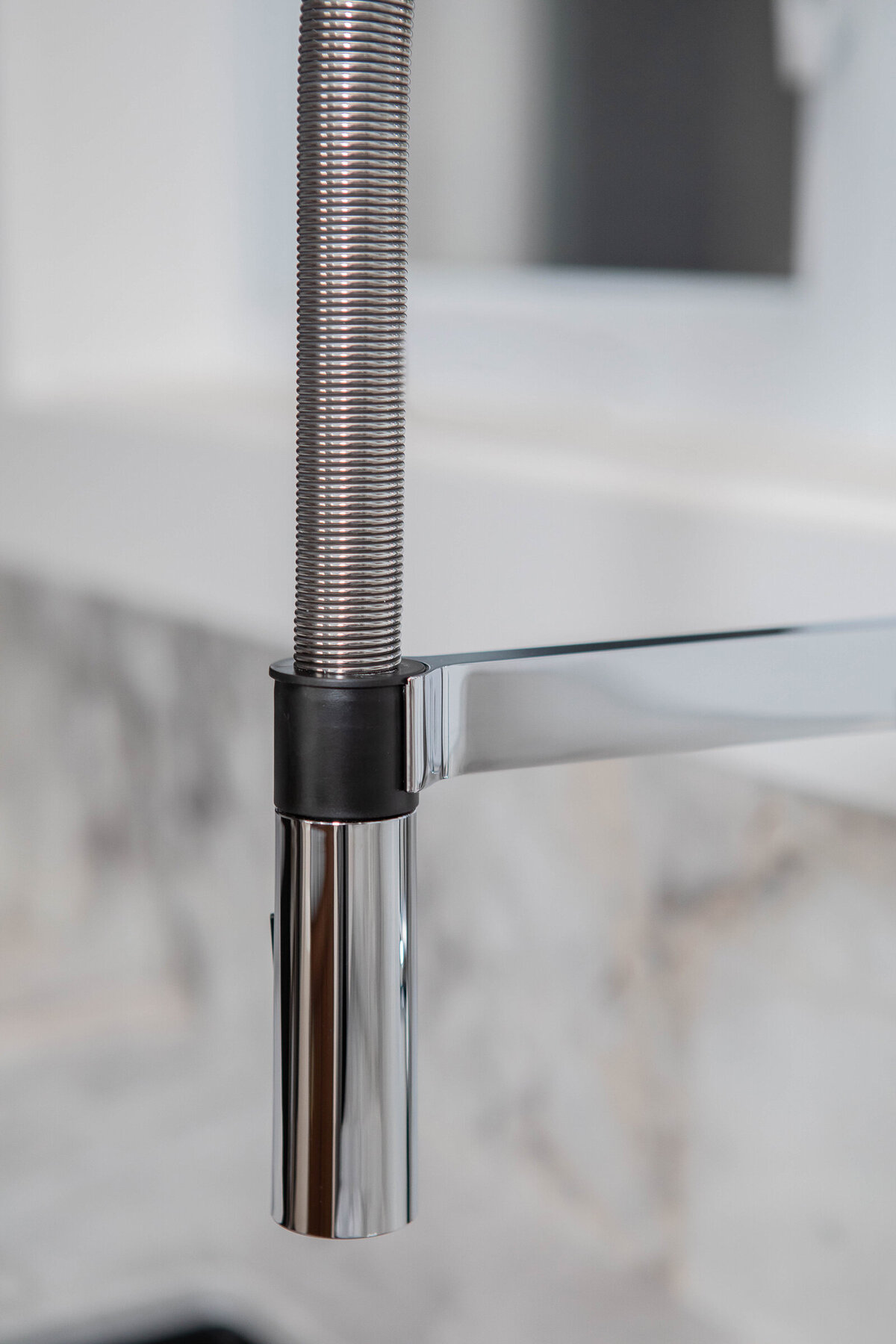 modern-kitchen-faucet-details
