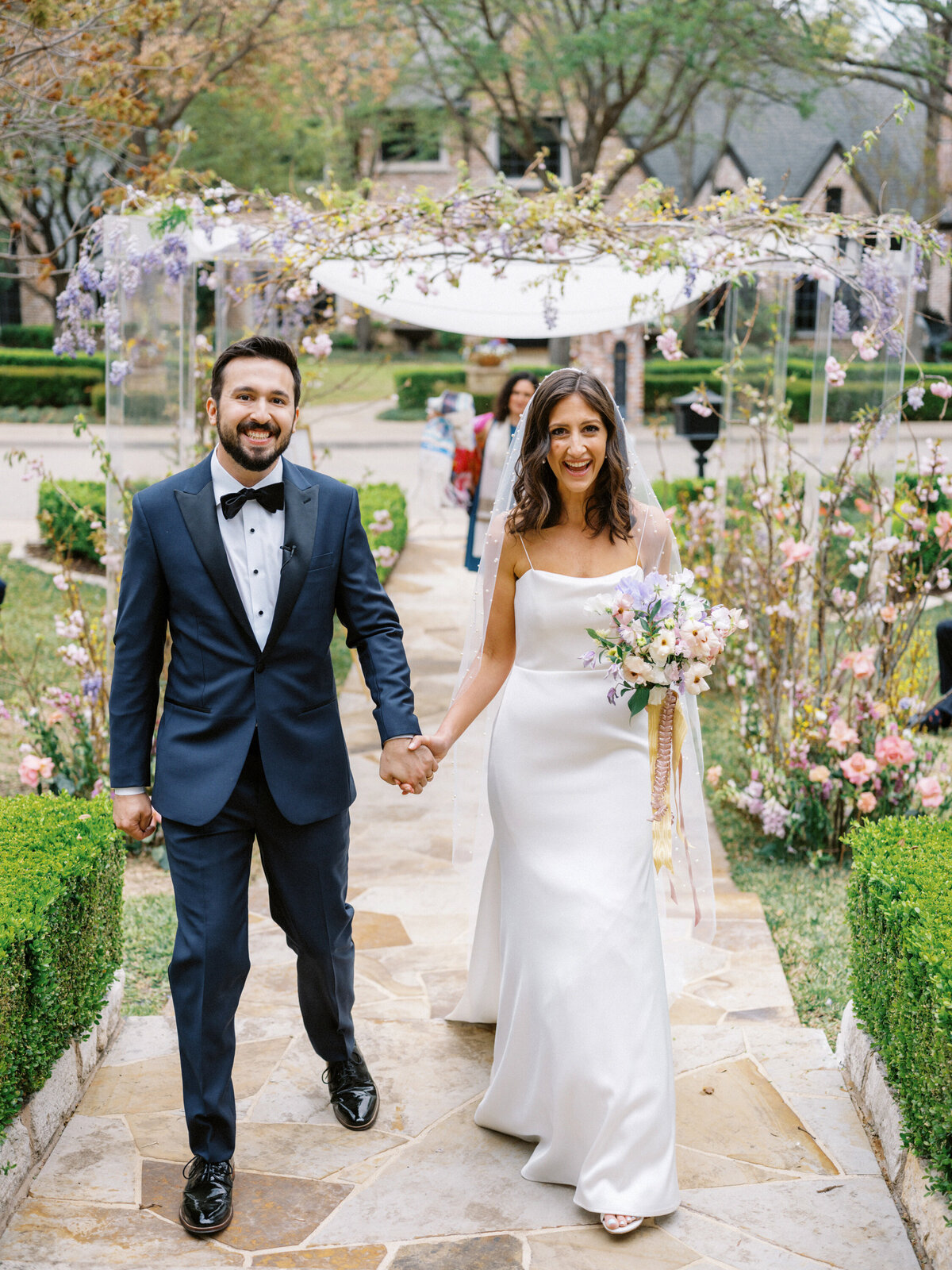 dallas-backyard-tented-intimate-wedding-25