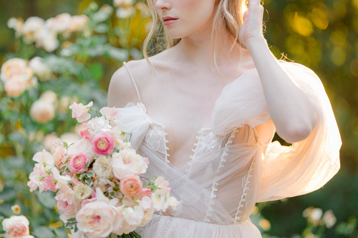bride holding her bouquet