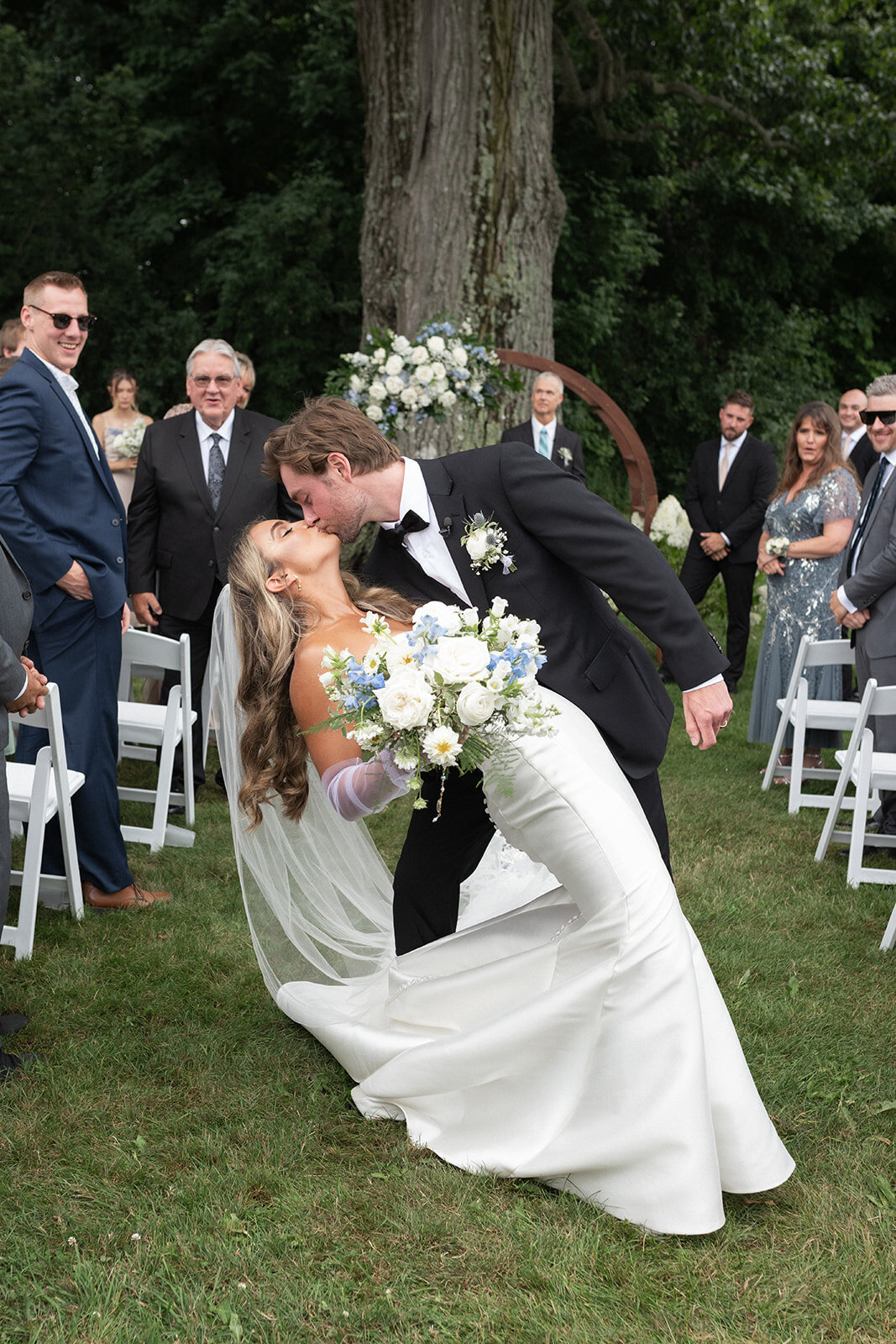 outdoor-wedding-ceremony-syracuse
