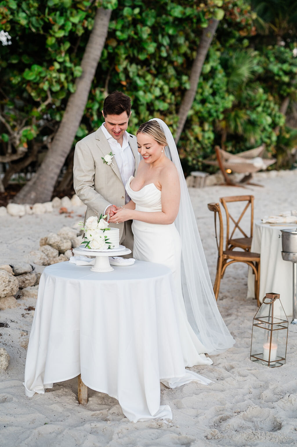 Cassie+DerekLittlePalmIsland-433