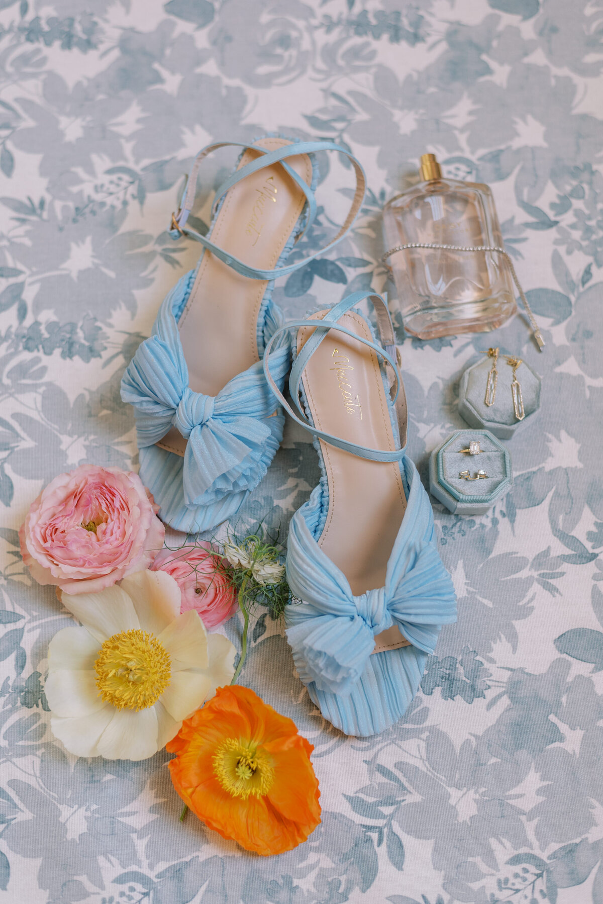 Springtime Lowndes Grove Wedding in Charleston (2)