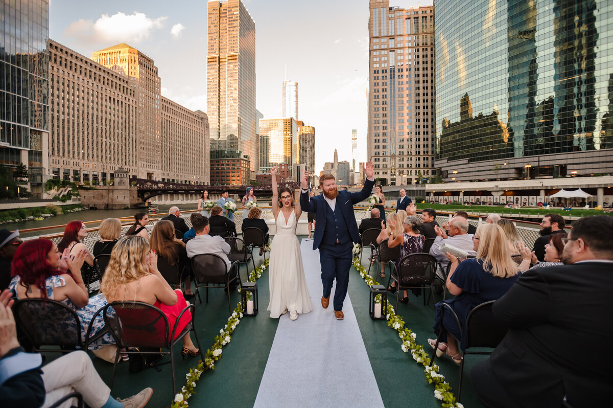Bride and groom get married on a boat in Chicago