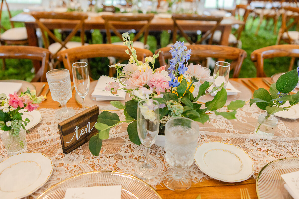 phelps-hathaway-house-organic-wedding-flowers-4