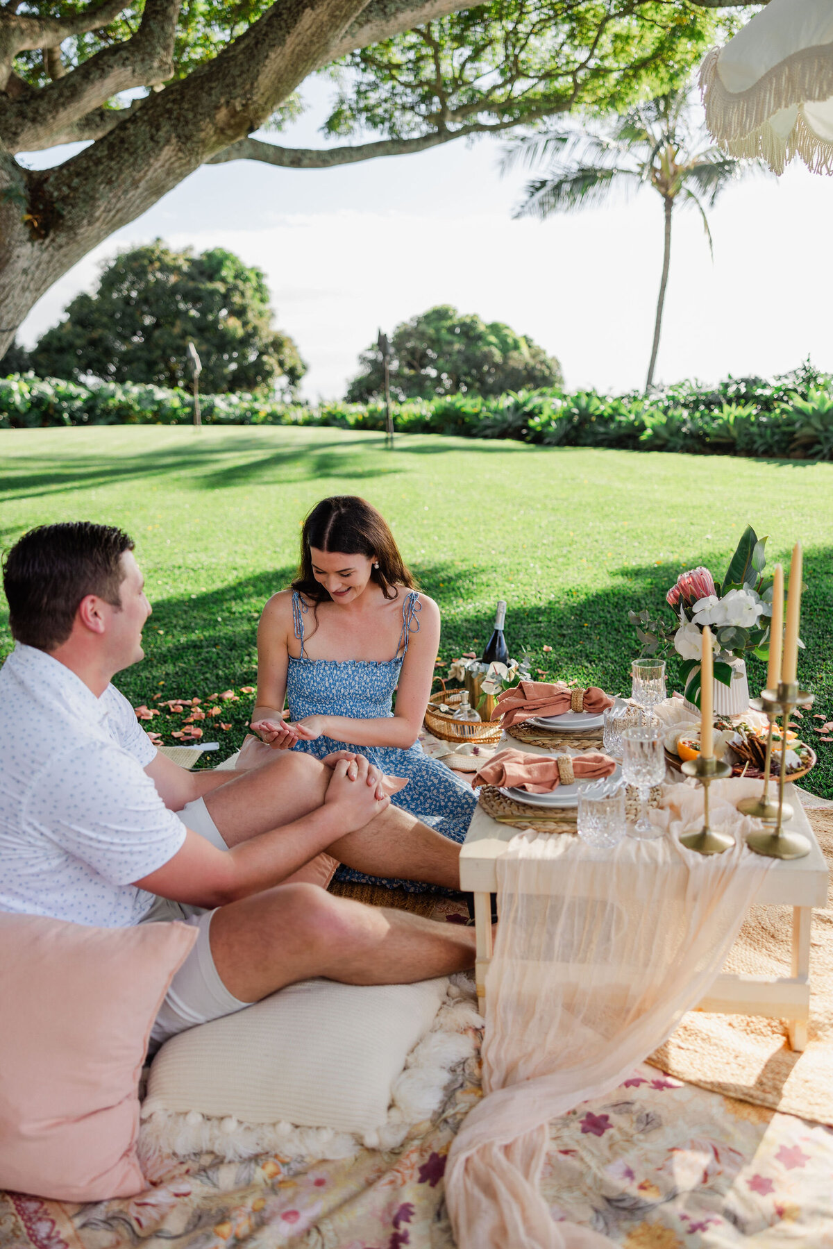 Hawaii-Engagement-Photos-Holualoa-Inn (25)