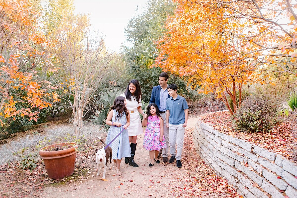 Family-Arlington-Gardens-Pasadena-casual-fall-autumn-leaves