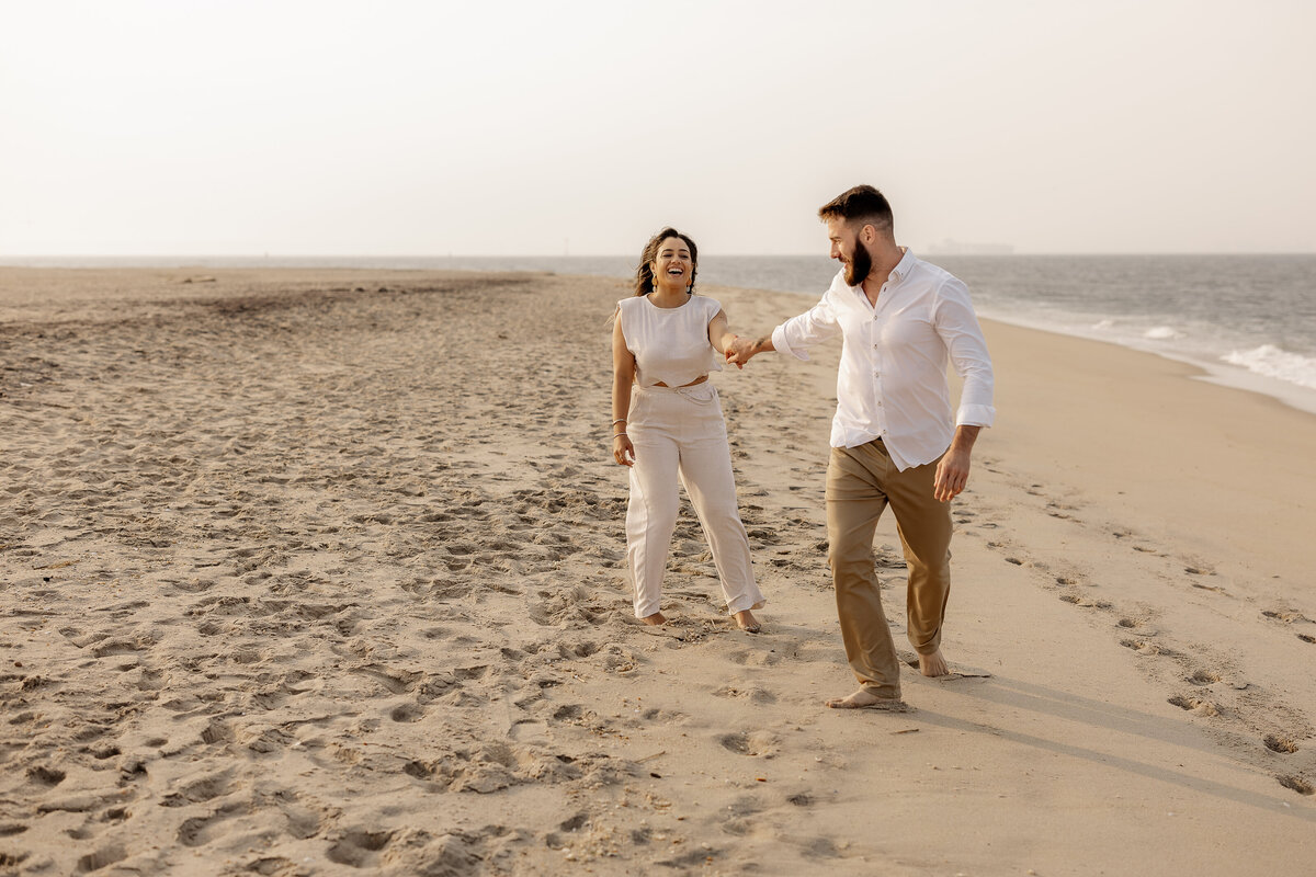 sandy-hook-nj-couple-photoshoot