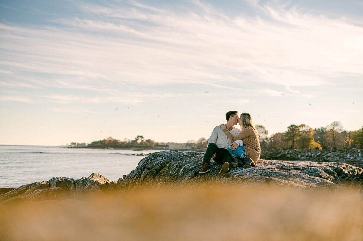 bella-luce-by-michelle-andrea-new-england-photographer-engagement-matt-kathleen-3