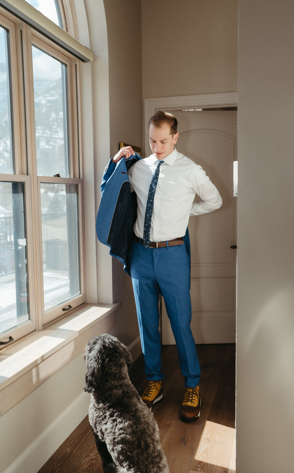 Sam-Murch-Photography-Ouray-Winter-Elopement-with-dog-8