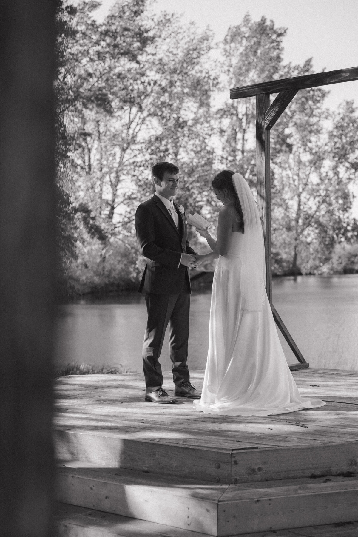 Sydney and Brant's Rustic Midwest Wedding Photography-480