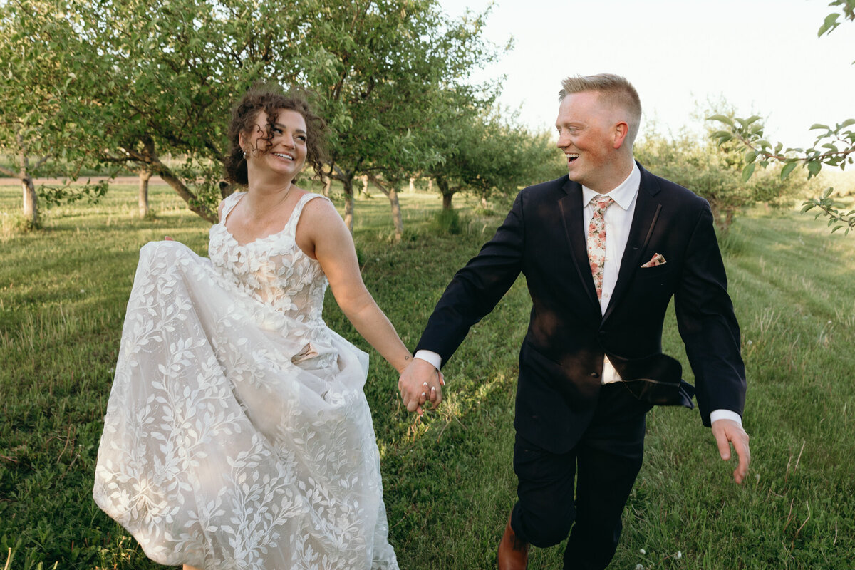 The Veranda by Meadow Barn Wedding Venue, Sioux Falls Wedding Venues, RCC Photographer, Sioux Falls Wedding Photographer-28
