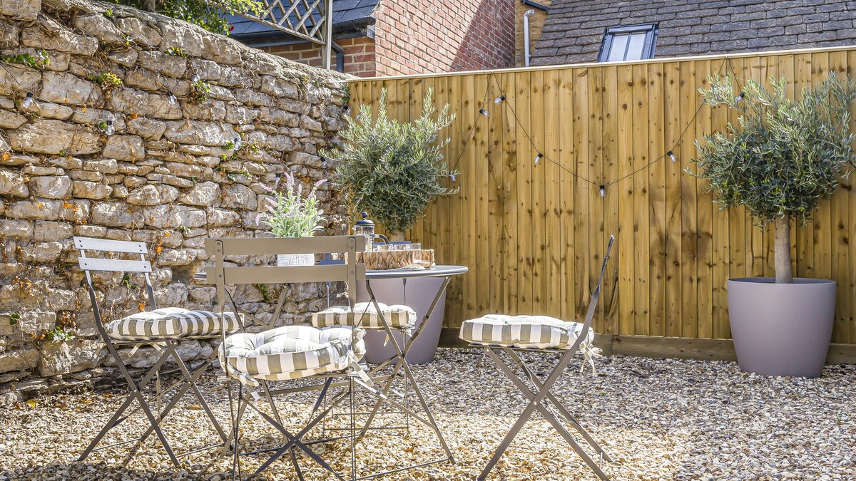 The Retreat: Luxury 2 Bedroom Cottage