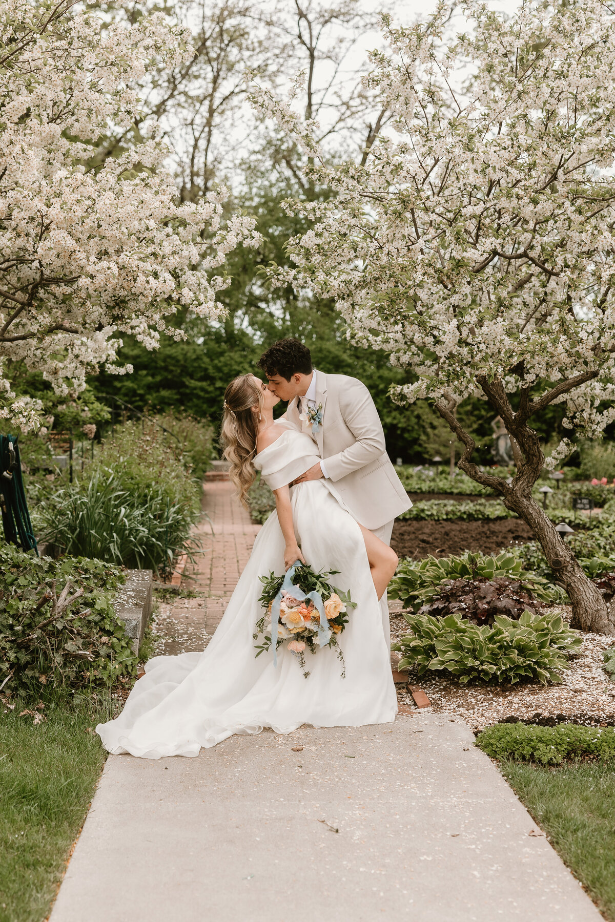 War Memorial Styled Shoot - Mariah Kasten Photo - Detroit Michigan Wedding Photographer-26 copy