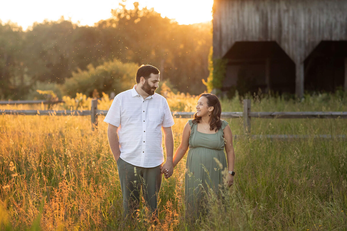 NJ maternity photography session in beautiful sunset
