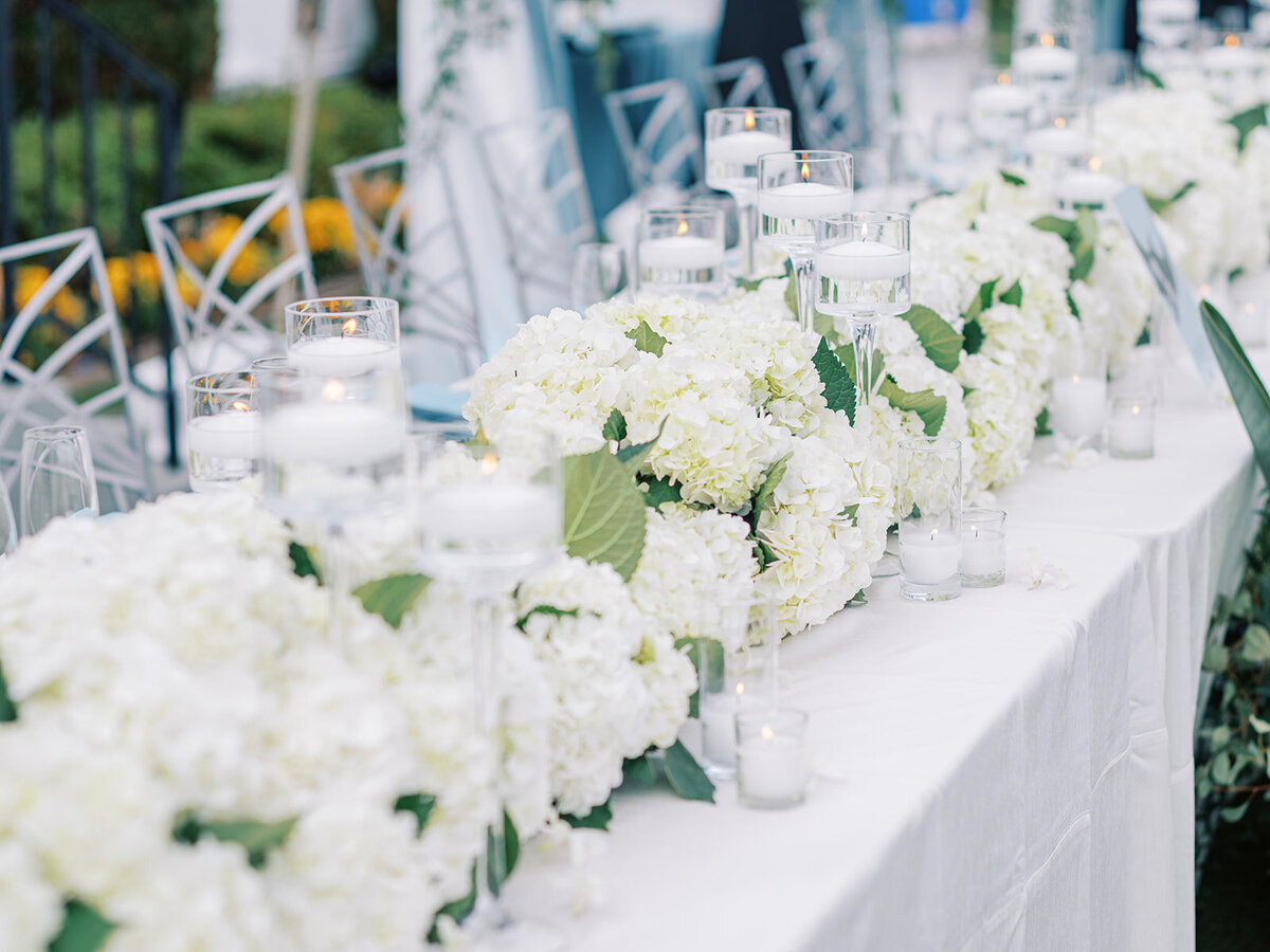 Luxurious-White-Admirals-House-Wedding-Flora-Nova-Design-Seattle-00017