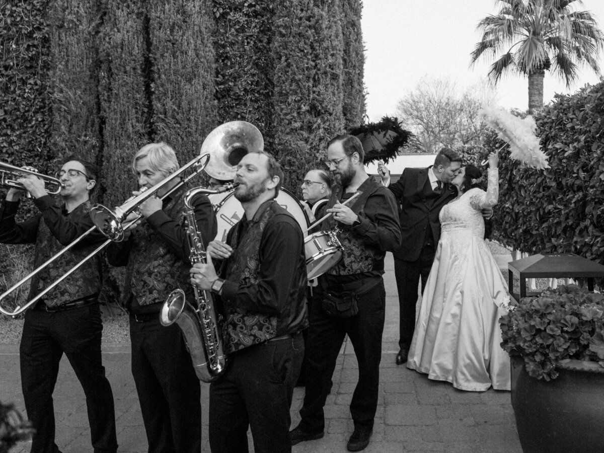new-orleans-second-line-wedding-celebration