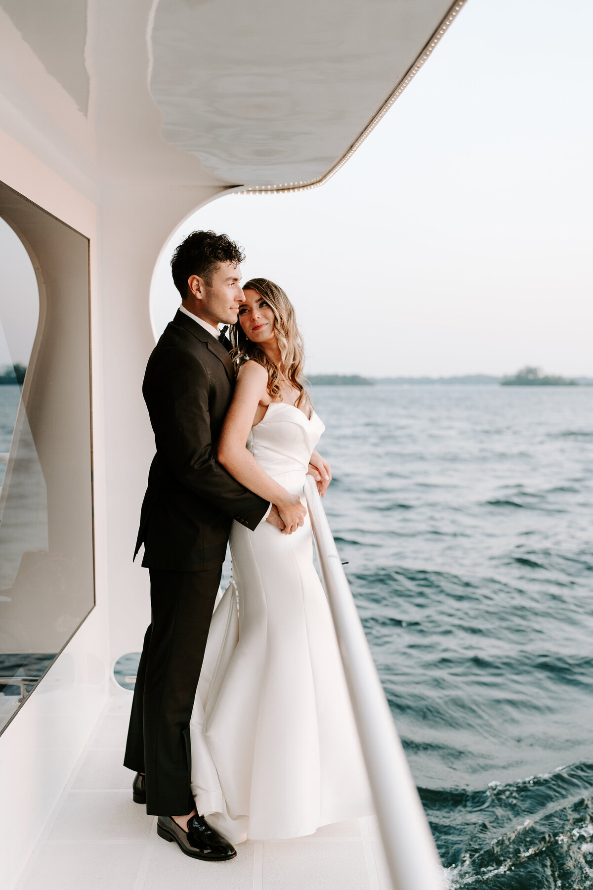 abby-parker-lake-minnetonka-wedding-97