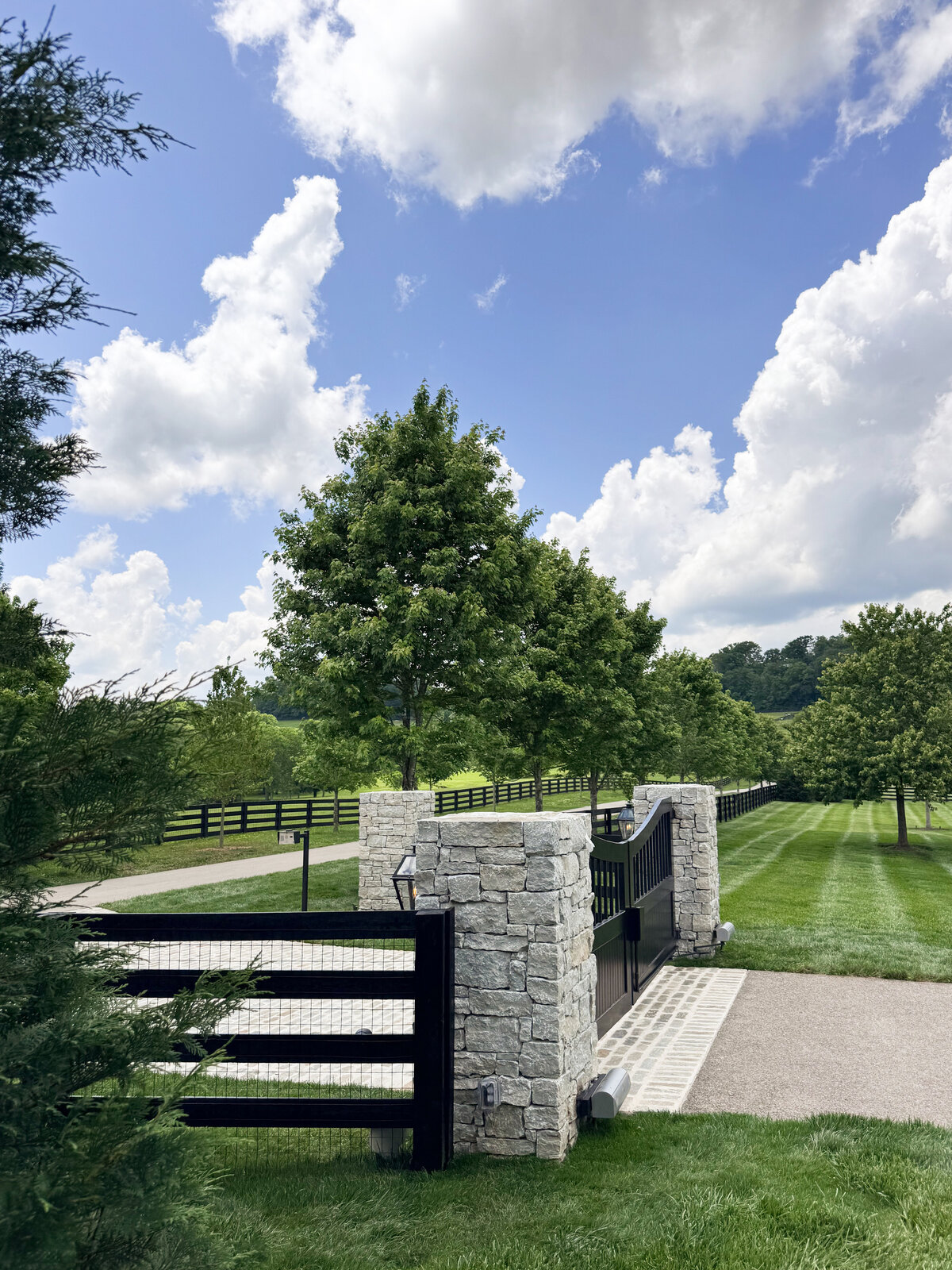 Driveway Gate and Stone Columns Franklin TN