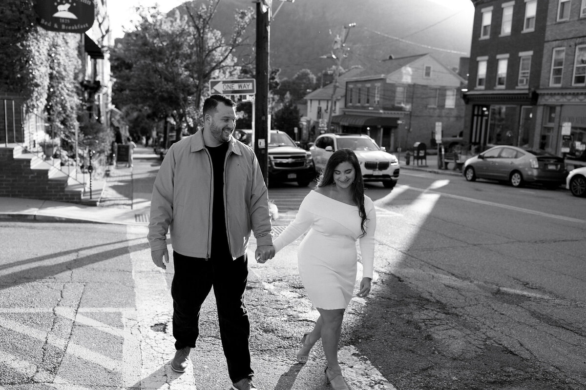 cold-spring-engagement-session-alex-healy-photo2